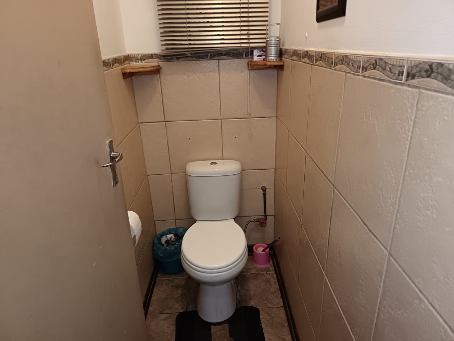 3 Bedroom Property for Sale in Geelhoutpark North West